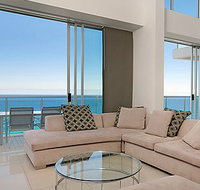 Air on Broadbeach - Tourism Caloundra