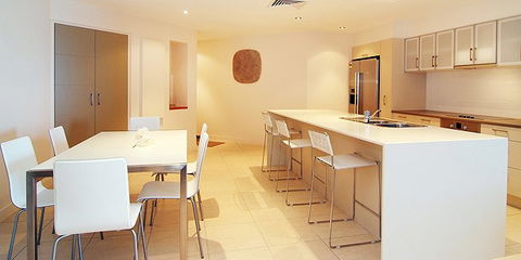 Coral Cove Apartments - Tourism Caloundra 1