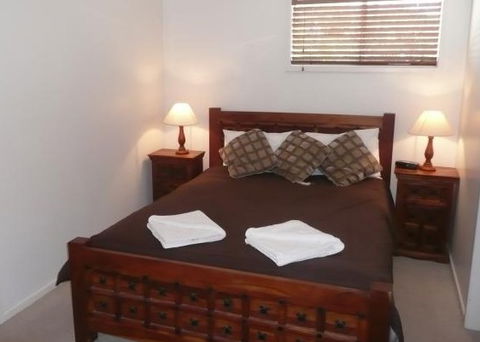 Beachside Holiday Units - Tourism Caloundra 0