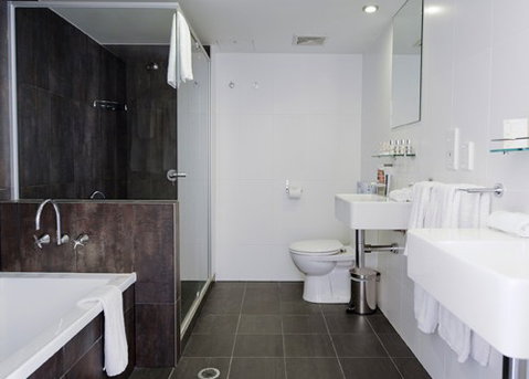 Diamant Hotel - Tourism Caloundra 4