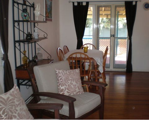 Dalby Homestyle Accommodation - Tourism Caloundra 1