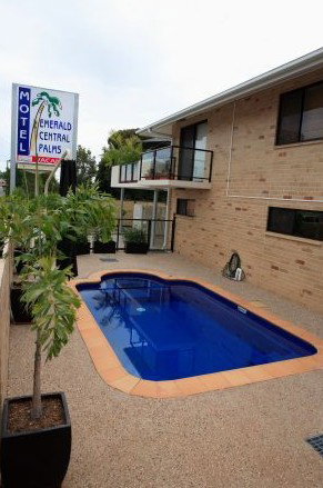 Emerald Central Palms Motel - Tourism Caloundra 1