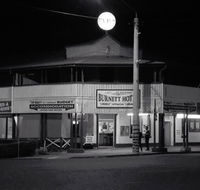 Burnett Hotel - Tourism Caloundra
