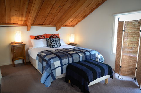 Surfers Palace Torquay - Tourism Caloundra 5