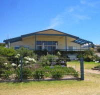 Emu Bay Lodge - Tourism Caloundra