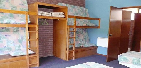 Norval Lodge - Tourism Caloundra 1