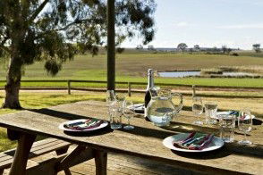 Colenso Country Retreat And Walker’s Cottage  - Tourism Caloundra 1
