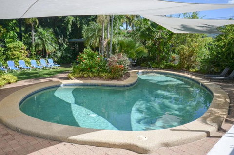 Roydon Beachfront Holiday Apartments - Tourism Caloundra 6