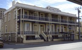 Glenelg Beach Hostel - Tourism Caloundra
