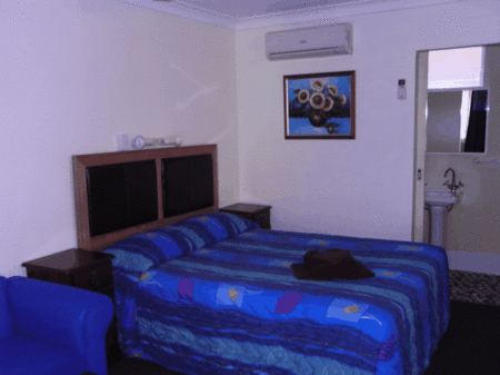 Bells Motel - Tourism Caloundra 1