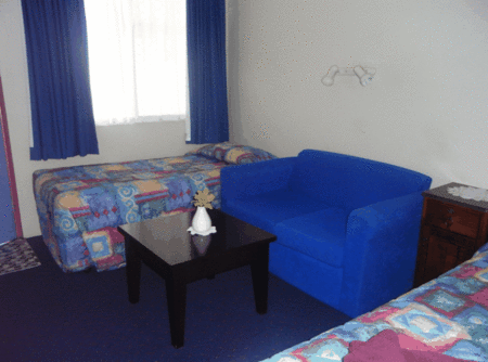Bells Motel - Tourism Caloundra 2