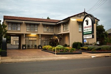 Abbotsleigh Motor Inn - Tourism Caloundra 0