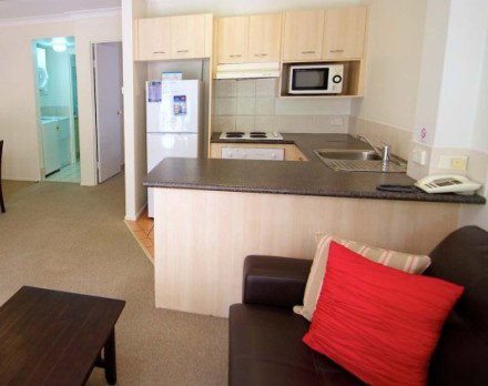 Island Beach Resort - Tourism Caloundra 1