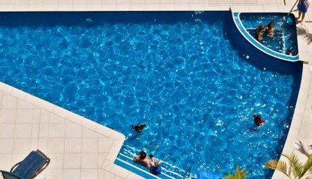 The Peninsular Beachfront Resort - Tourism Caloundra 2