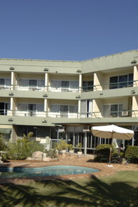 Camelot Motel - Tourism Caloundra 1