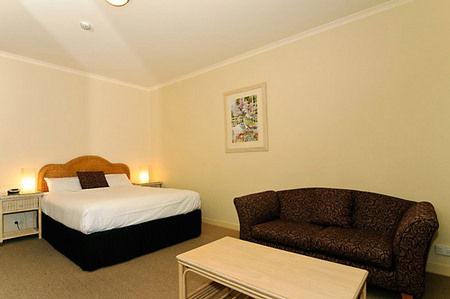 Parkside SA Tourism Caloundra