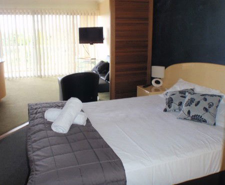 Rays Resort Apartments - Tourism Caloundra 3