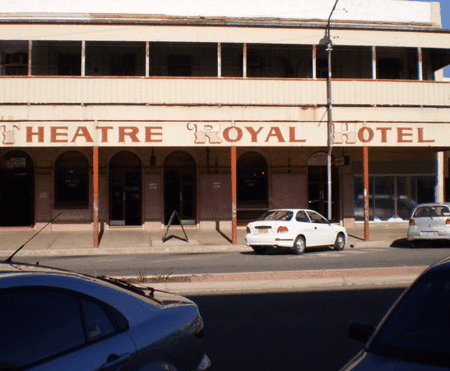 Theatre Royal Hotel - Tourism Caloundra