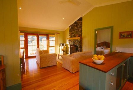 Friday Creek Retreat - Tourism Caloundra 1