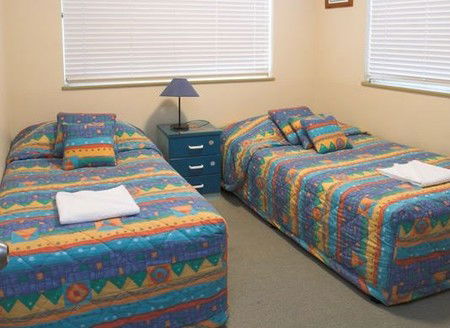 Coral Sea Apartments - Tourism Caloundra 2