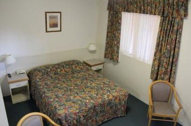 AZA Motel - Tourism Caloundra 1