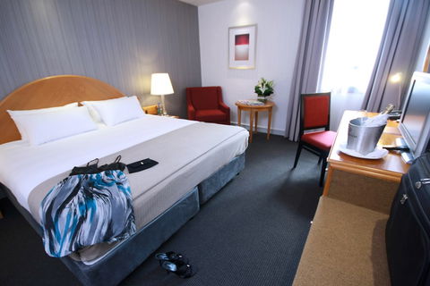 The Menzies Sydney - Tourism Caloundra 1