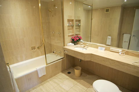 The Menzies Sydney - Tourism Caloundra 2