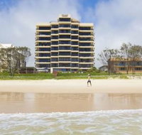 Pelican Sands Beach Resort - Tourism Caloundra