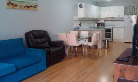 The Coasters Motel - Tourism Caloundra 1
