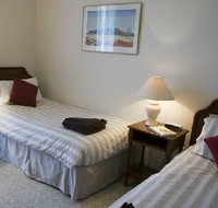 Hillsview Tourist Apartments - Tourism Caloundra