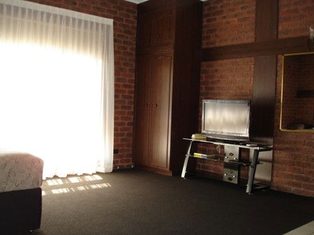 Albury Townhouse - Tourism Caloundra 1
