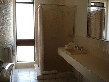 Albury Townhouse - Tourism Caloundra 2