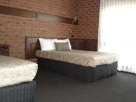 Albury Townhouse - Tourism Caloundra 4