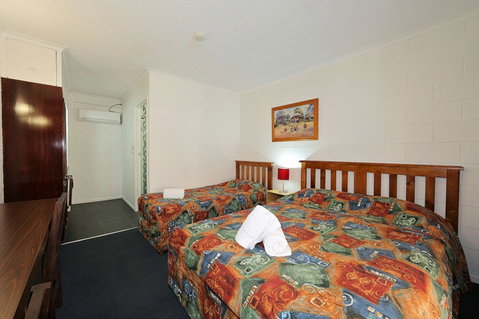 Alexandra Park Motor Inn - Tourism Caloundra 3
