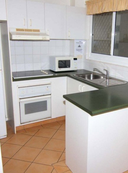 Beach Lodge Apartments - Tourism Caloundra 2