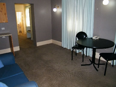 Grand Tasman Hotel - Tourism Caloundra 2
