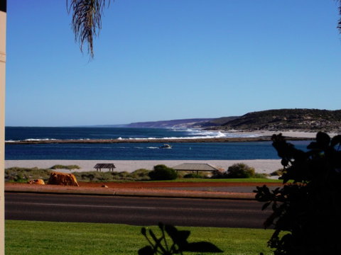 Pelican Shore Villas - Tourism Caloundra 3