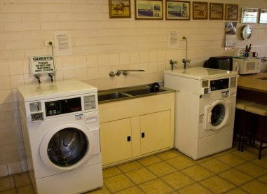 White Gum Motel - Tourism Caloundra 3