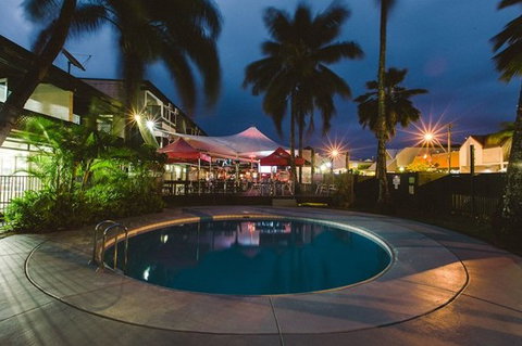Beaches Backpacker Resort - Tourism Caloundra 1