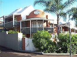 Spring Hill Terraces - Tourism Caloundra 0