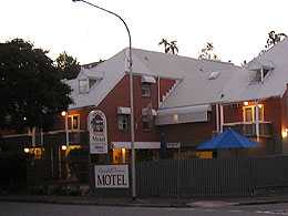 Spring Hill Terraces - Tourism Caloundra 3