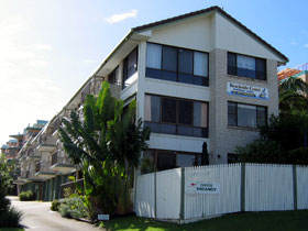 Beachside Court - Tourism Caloundra 0