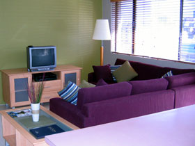 Beachside Court - Tourism Caloundra 1