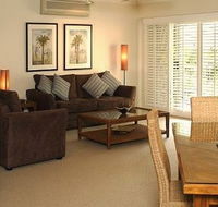 Macquarie Lodge Luxury Apartments - Tourism Caloundra