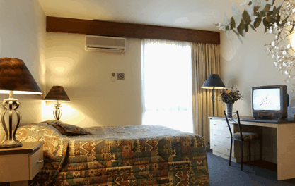 Club Laverton Motel - Tourism Caloundra 1
