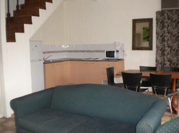 Newcastle Heights Motel - Tourism Caloundra 1