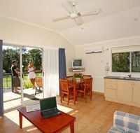 Samurai Beach Resort - Tourism Caloundra