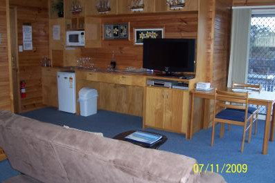 Bateau Bay Beachfront Luxury Accomodation - Tourism Caloundra 2