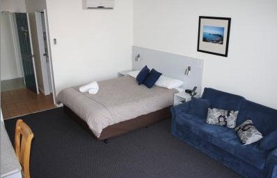 Lakeview Motor Inn - Tourism Caloundra 2
