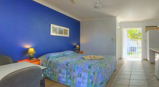 Limassol Motel - Tourism Caloundra 2